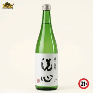 Foto botol Asahi Shuzo Senshin Junmai Daiginjo Q-317M 1800ml di atas latar belakang netral Peakwine