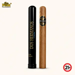 Foto kemasan Cerutu Dos Hermanos Royal Corona Tube (1 Batang) di atas latar belakang netral Peakwine