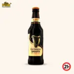 Foto Guinness Smooth 325 ml di atas latar belakang netral Peakwine