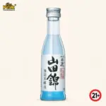 Foto botol Hakushika Honjozo Yamadanishiki Q215M 180ml di atas latar belakang netral Peakwine