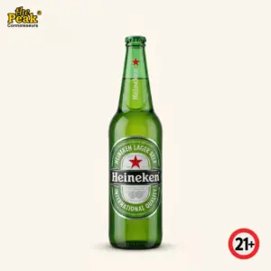 Foto Heineken Lager Bottle 640 ml di atas latar belakang netral Peakwine