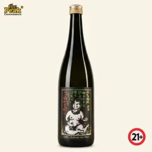 Foto botol Kozaemon House Junmai 720ml di atas latar belakang netral Peakwine